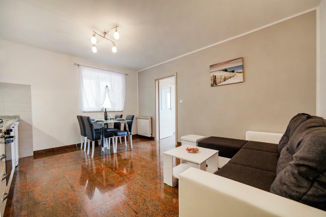 Apartmani Sandra Rovini Moscenice Extérieur photo