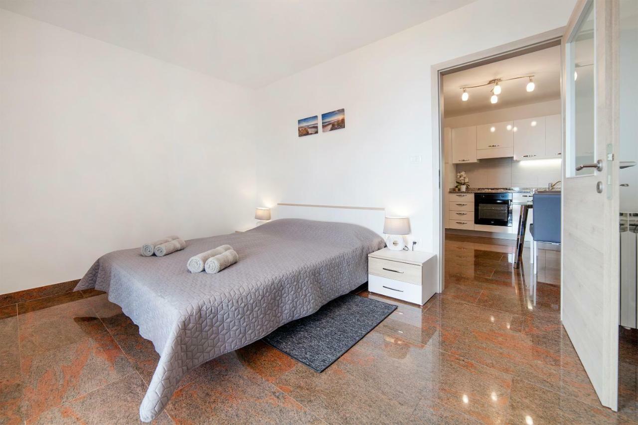 Apartmani Sandra Rovini Moscenice Extérieur photo